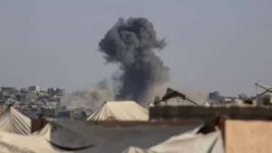 الاحتلال يواصل خروقاته: إصابة 3 مواطنين بالرصاص الحي شرق مدينة غزة